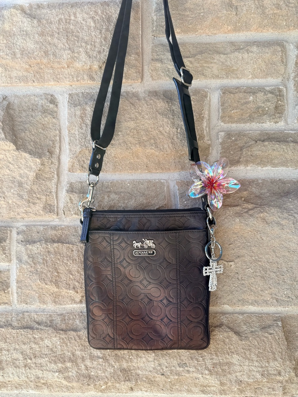 COACH Mia Metallic Embossed Op Art Leather Swingpack Crossbody Black 44332
